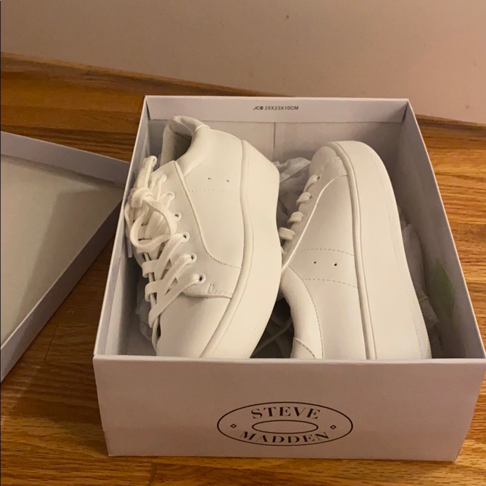 Steve Madden sneakers
